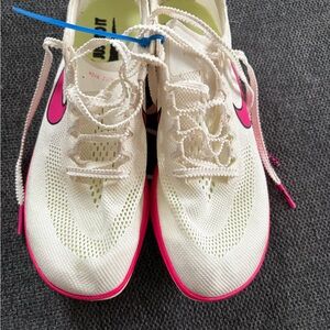 Nike Women's White and Pink Athletic Shoes